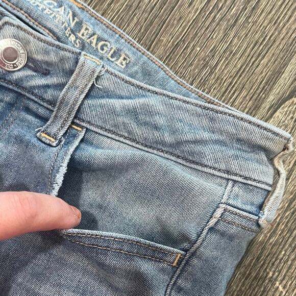 American Eagle Jegging Jeans Mid Rise Super Stretch Denim Light Wash Blue Size 6 - Picture 4 of 12